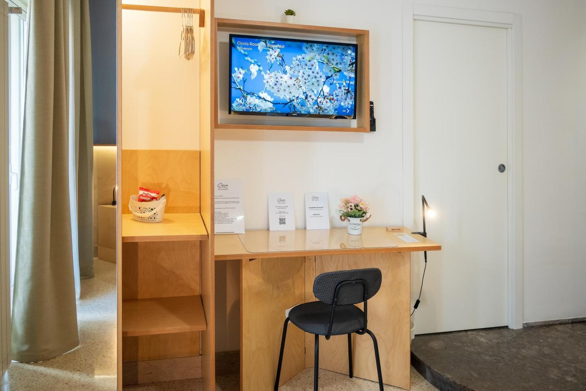 Ciccio Rooms And Breakfast - Self Check-In Palermo Kültér fotó