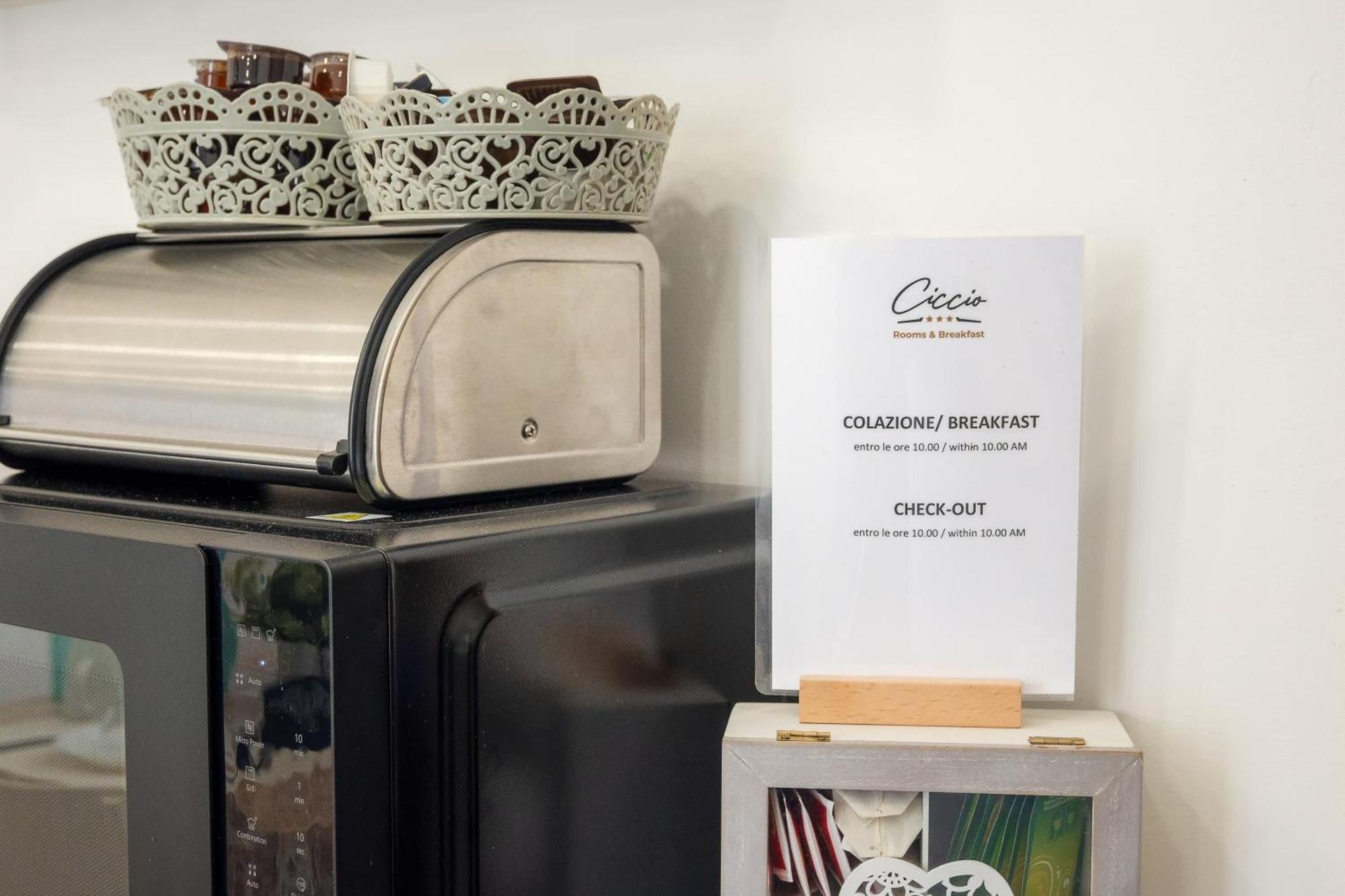 Ciccio Rooms And Breakfast - Self Check-In Palermo Kültér fotó
