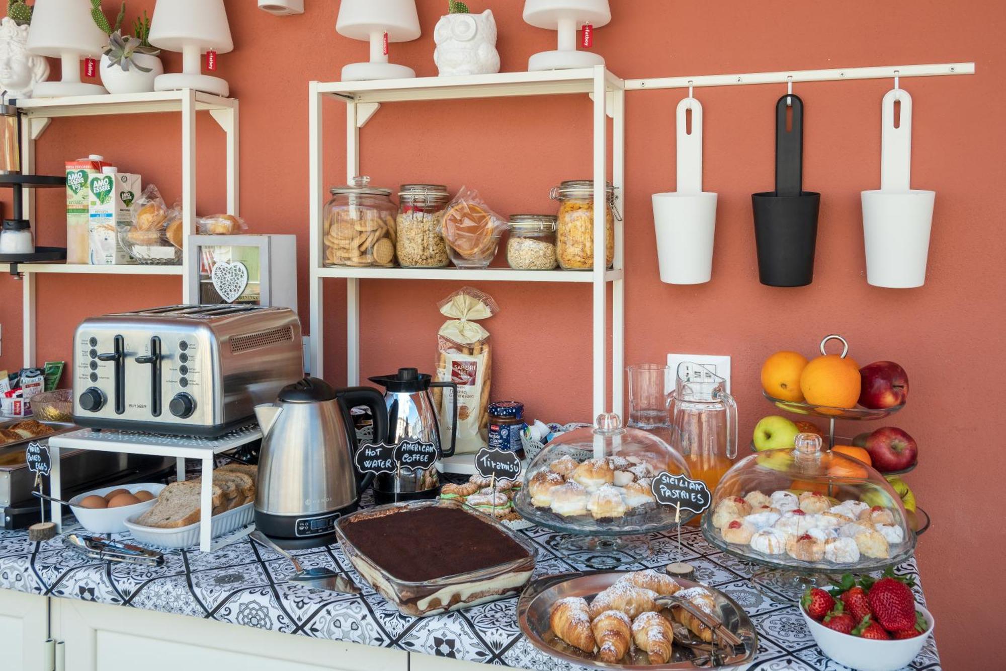 Ciccio Rooms And Breakfast - Self Check-In Palermo Kültér fotó