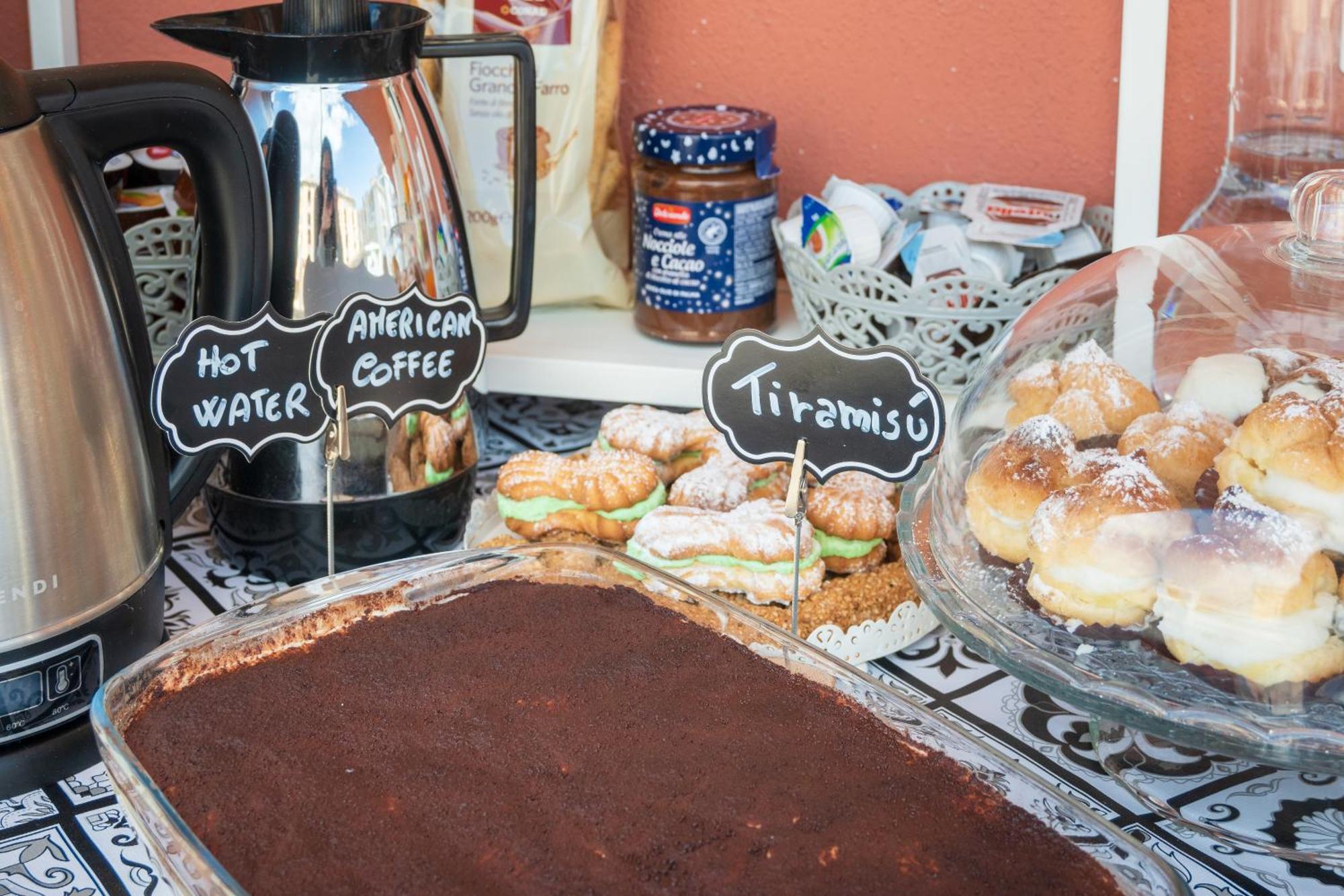 Ciccio Rooms And Breakfast - Self Check-In Palermo Kültér fotó